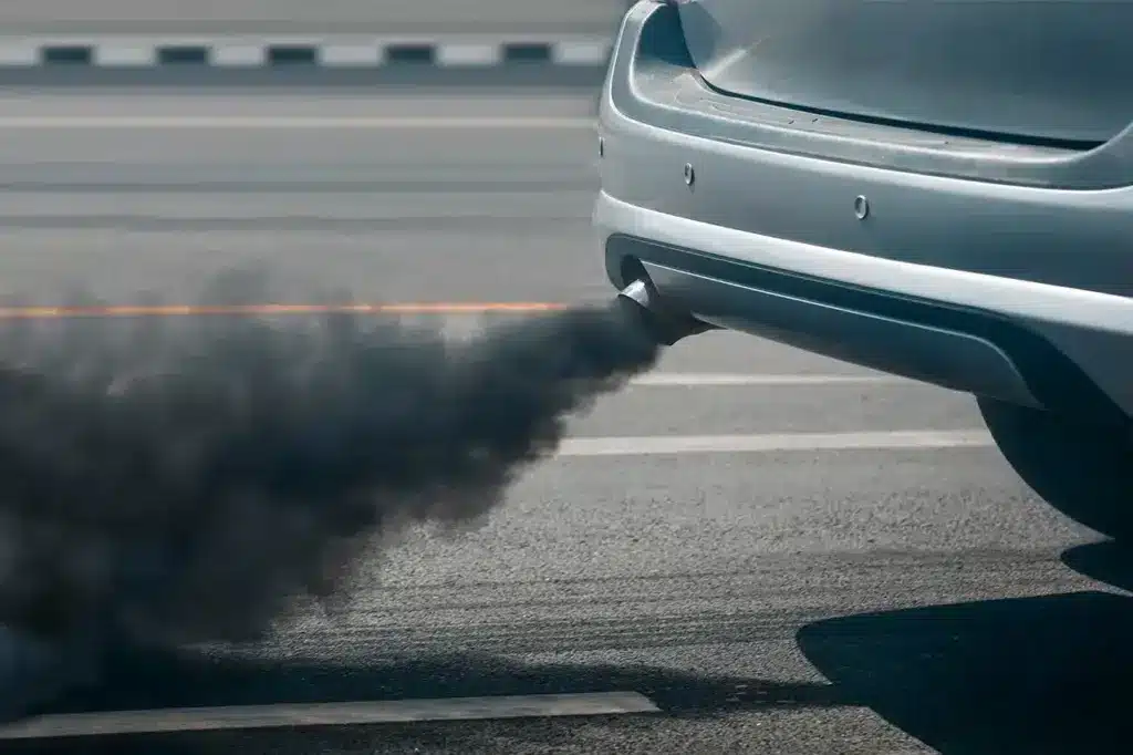 Carro Queimando Óleo: Causas, Como Confirmar e Se Tem Conserto