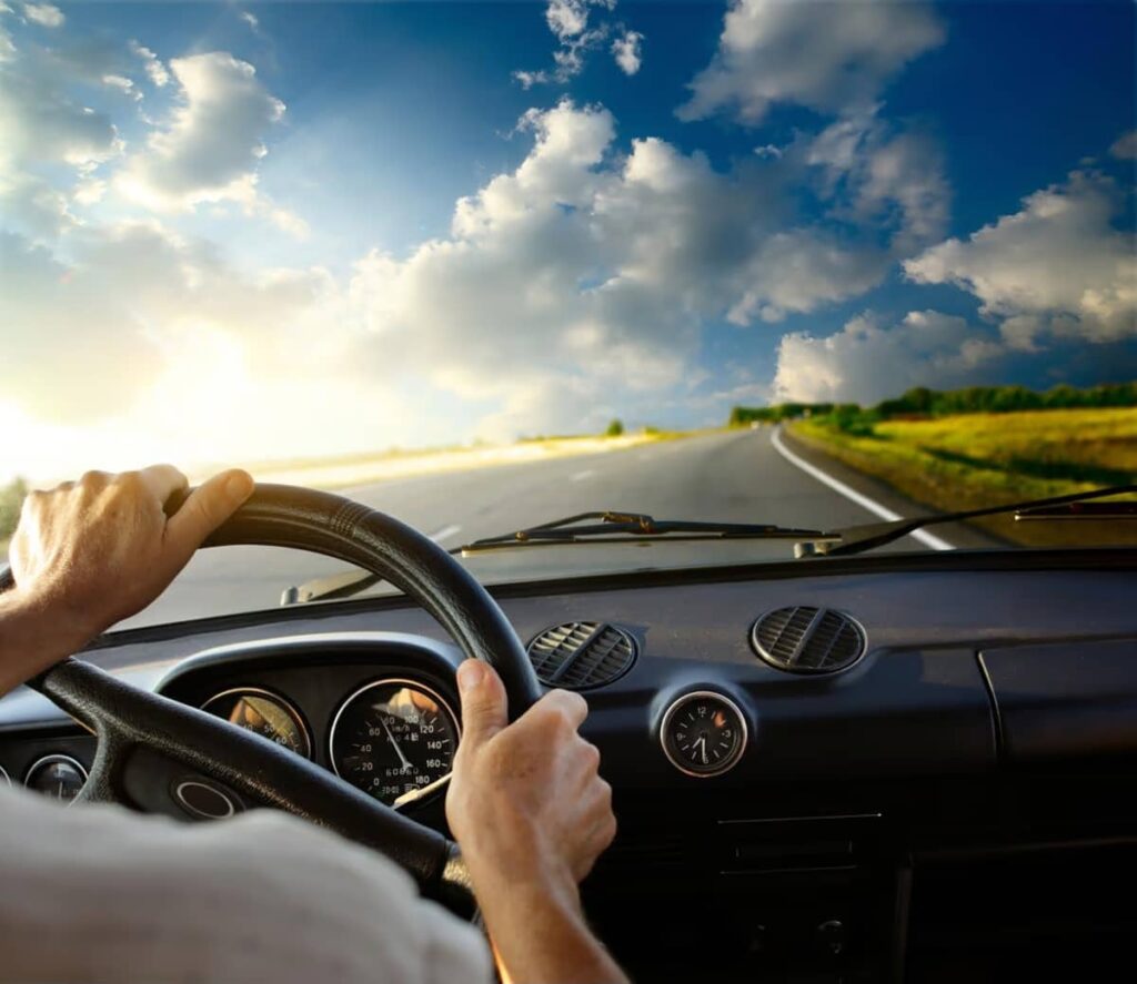 Carro Puxando para um Lado: Possíveis Causas (Alinhamento, Freios) e Soluções