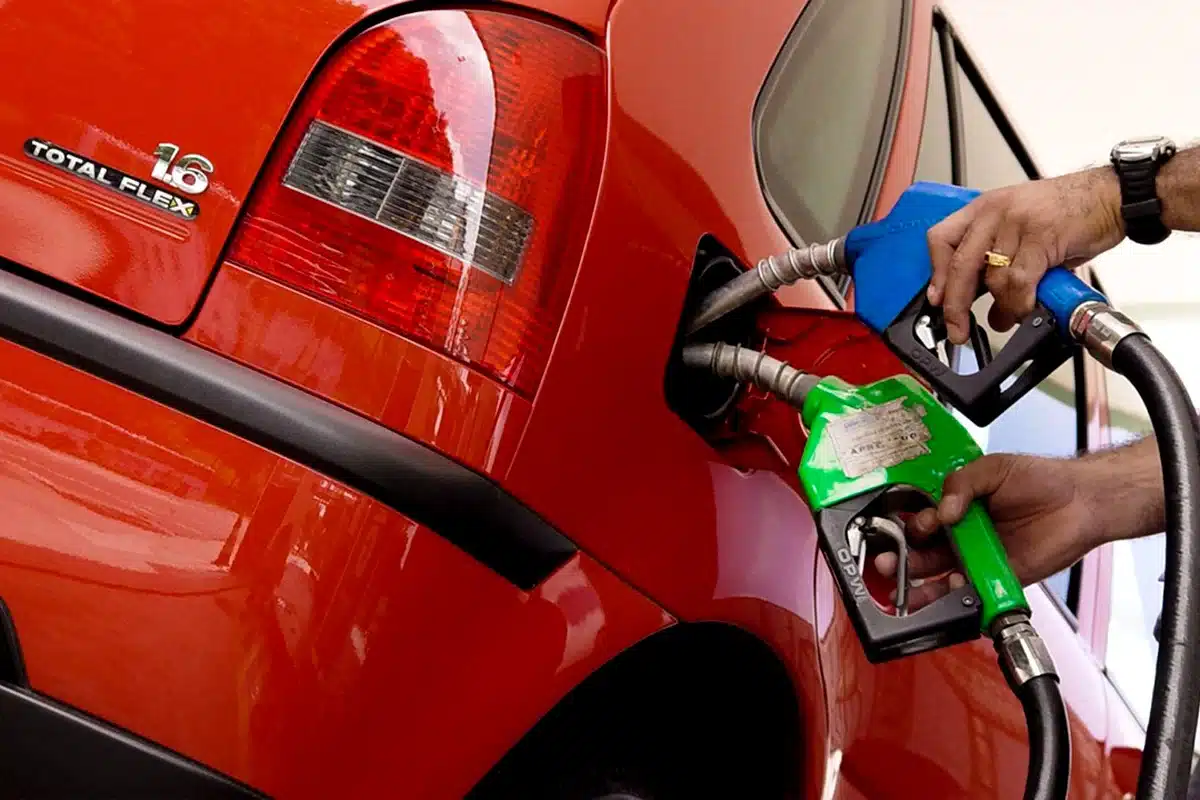 Misturar Gasolina e Etanol Faz Mal? Entenda Como Funciona o Carro Flex