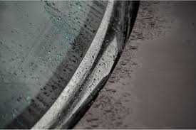 Infiltração de Água no Carro: Causas, Riscos e Como Resolver